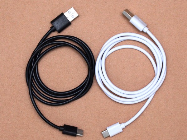 對講機(jī)USB充電線定制，聯(lián)鑫德誠數(shù)據(jù)線廠家