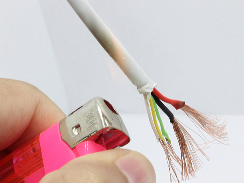聯(lián)鑫德誠超級快充USB/Type-C數(shù)據(jù)線，高效快速
